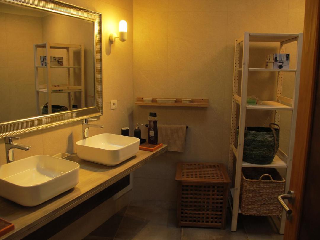 Bungalow Goa Pool View, Playa Roca Residence Sea Front Access - Free Ac - Wifi Коста-Тегисе Экстерьер фото