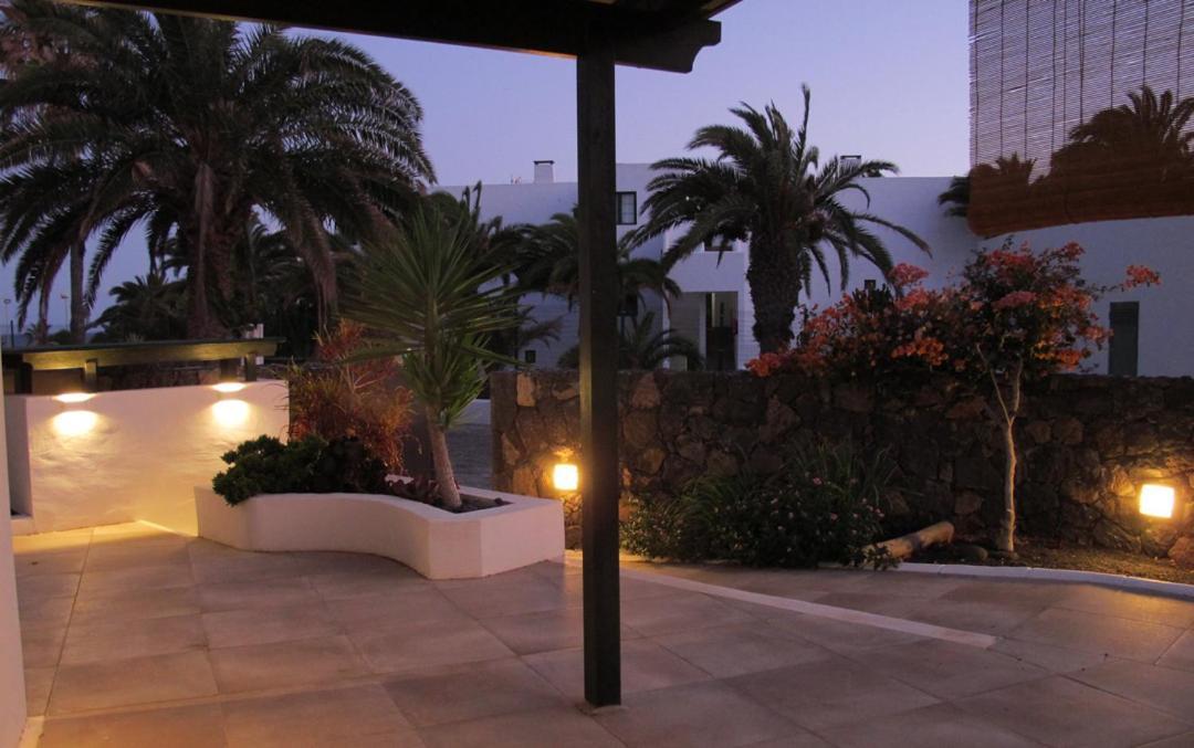 Bungalow Goa Pool View, Playa Roca Residence Sea Front Access - Free Ac - Wifi Коста-Тегисе Экстерьер фото