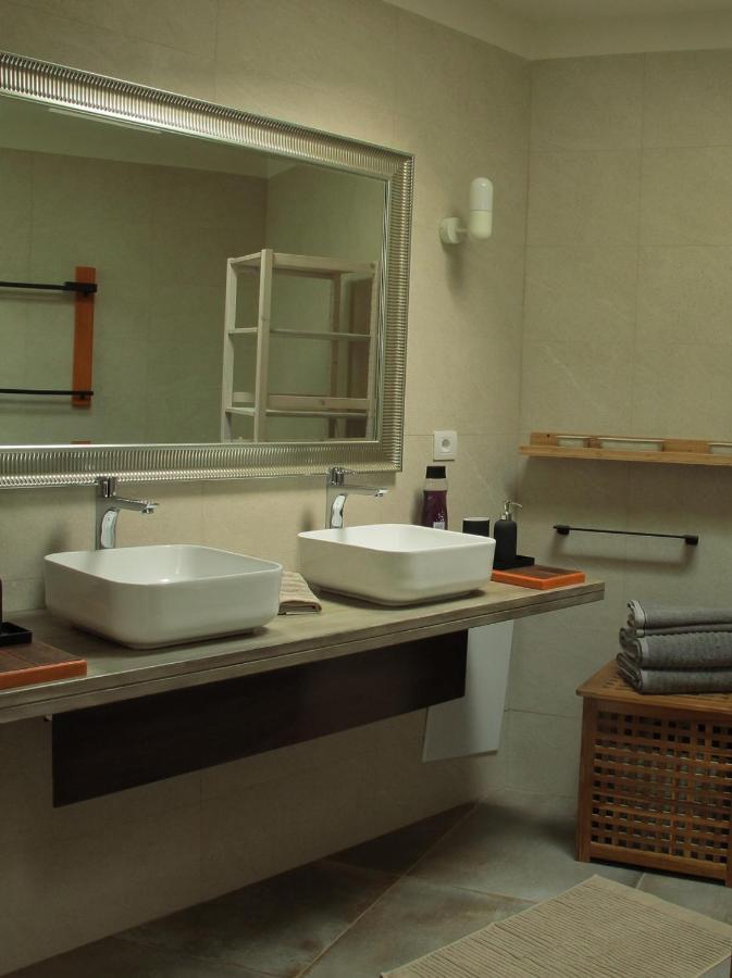 Bungalow Goa Pool View, Playa Roca Residence Sea Front Access - Free Ac - Wifi Коста-Тегисе Экстерьер фото