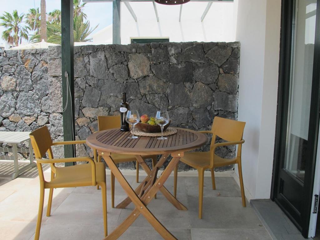 Bungalow Goa Pool View, Playa Roca Residence Sea Front Access - Free Ac - Wifi Коста-Тегисе Экстерьер фото